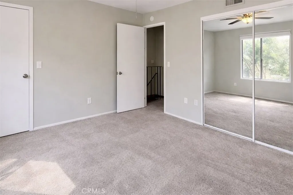 https://cdn.realtyfeed.com/cdn/127/306640910/b7b5582cdabfb1ce9c8a8e0ba1a5e782.webp