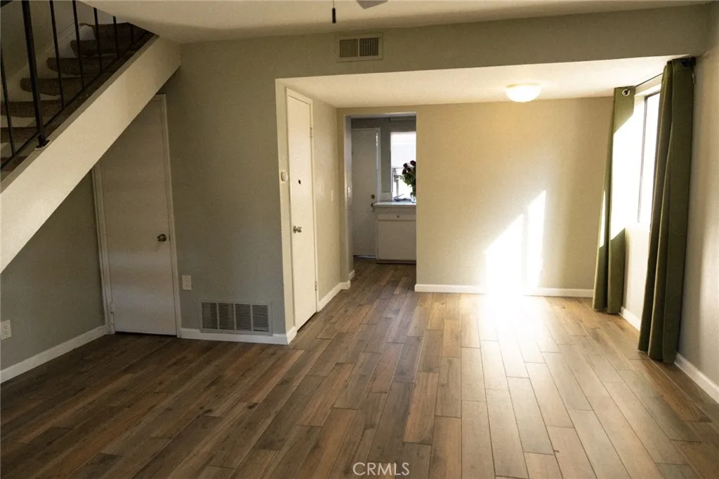 https://cdn.realtyfeed.com/cdn/127/306640910/e86413b1cbb39b18ff0a7f462124b6eb.webp
