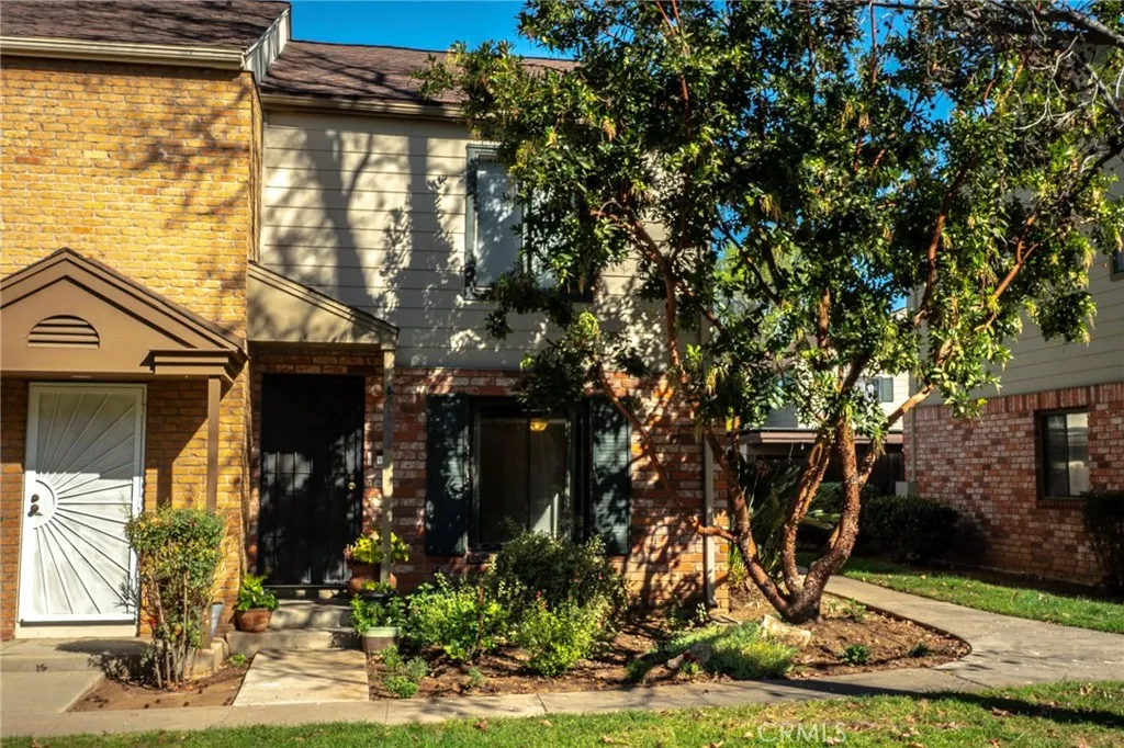 https://cdn.realtyfeed.com/cdn/127/306640910/ebc321066ce6d36ff98599e93b2a6b4d.webp