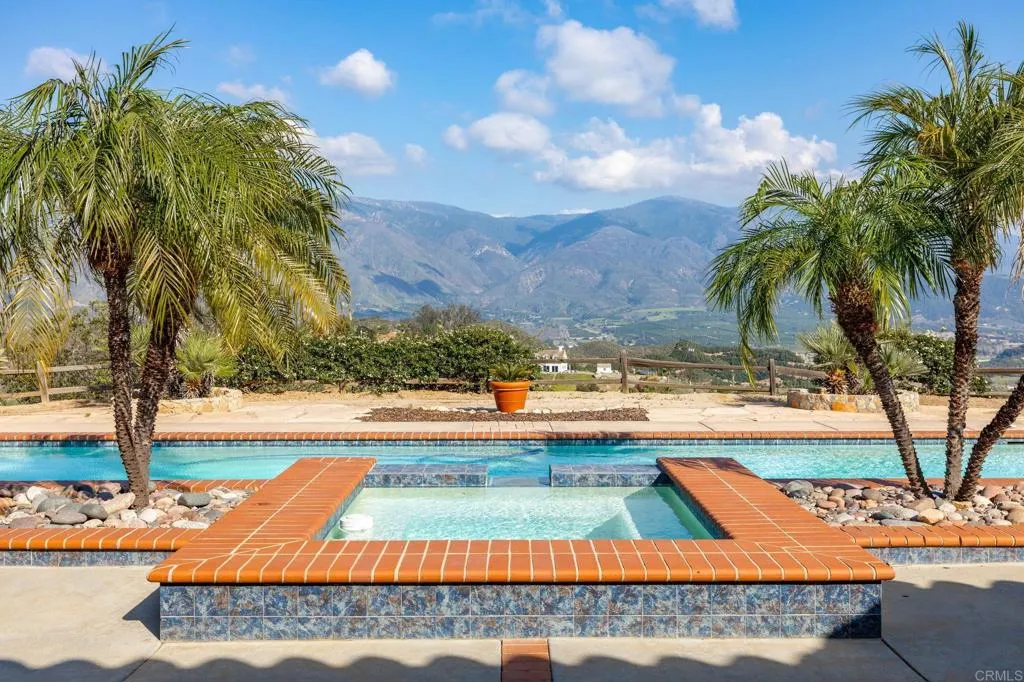 https://cdn.realtyfeed.com/cdn/127/306640962/8868a5b8e6946fdb6c4b756811840ca7.webp
