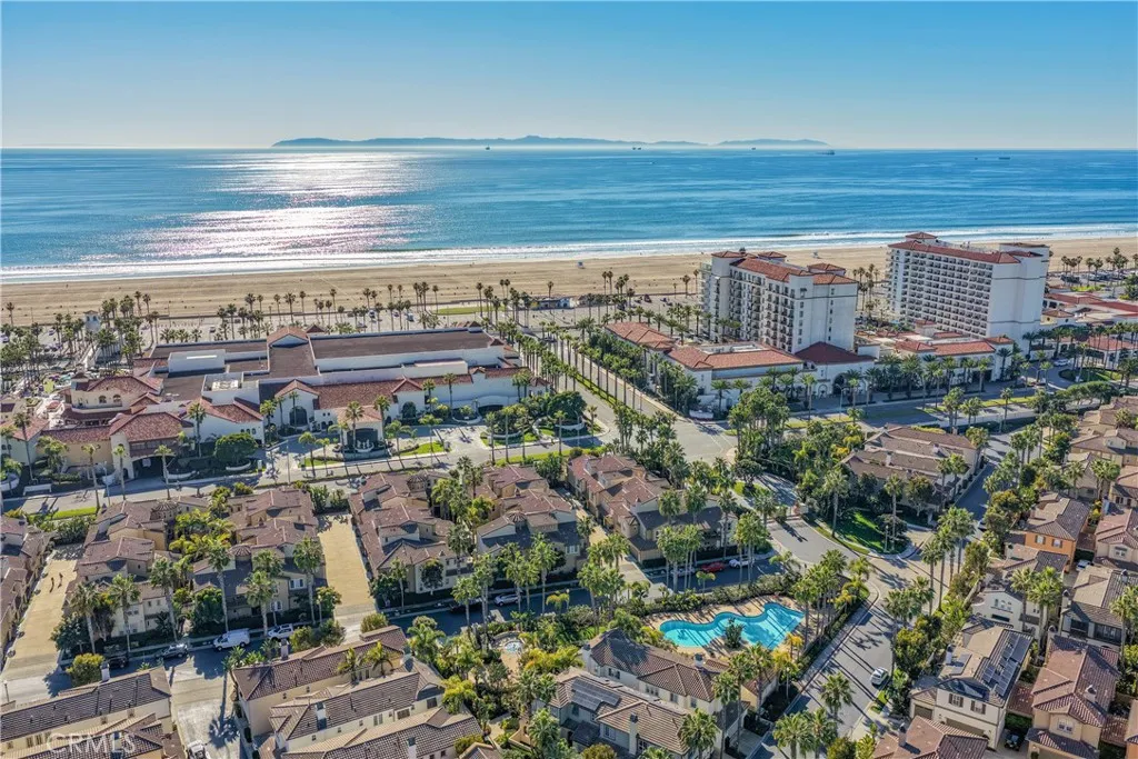 Huntington Beach, CA 92648