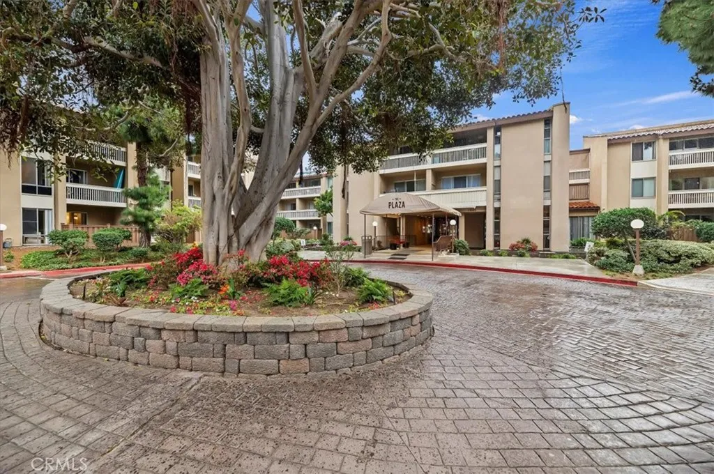 https://cdn.realtyfeed.com/cdn/127/306640971/e4ee93fd39e9e379c898ea3315afe665.webp