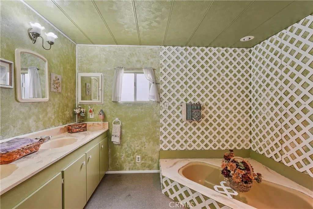 https://cdn.realtyfeed.com/cdn/127/306640997/1fa3cde0146cdb2990e0ef8d11109489.webp