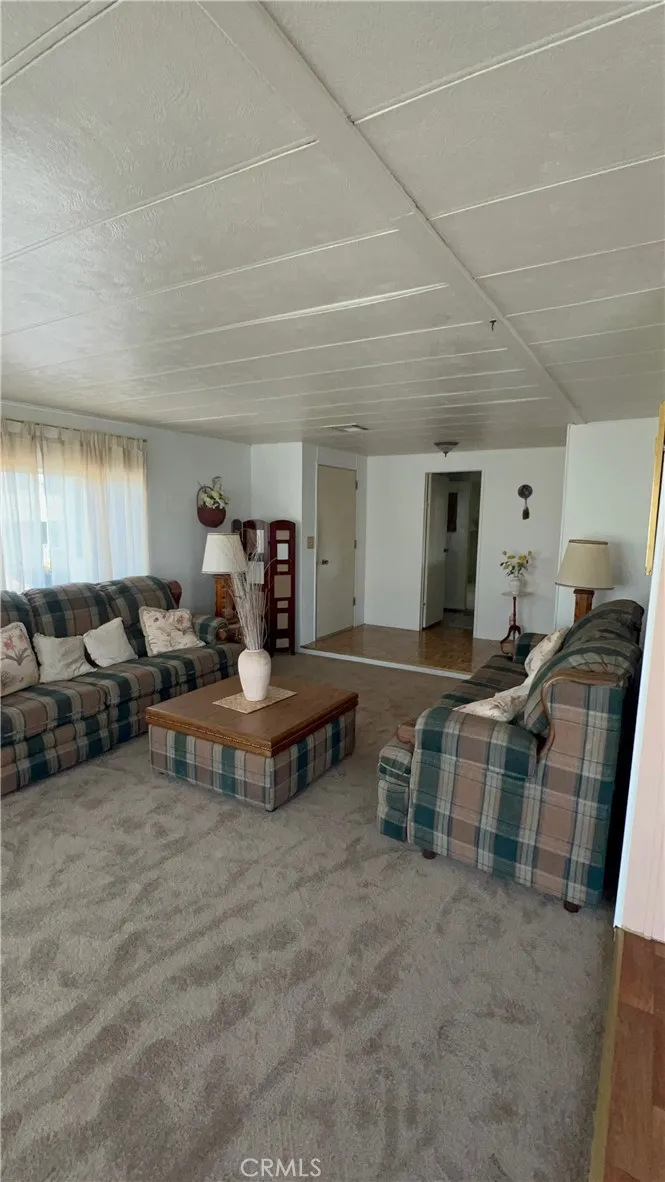 https://cdn.realtyfeed.com/cdn/127/306640997/1fe08256c3c71ae695b8f83f76a227d0.webp