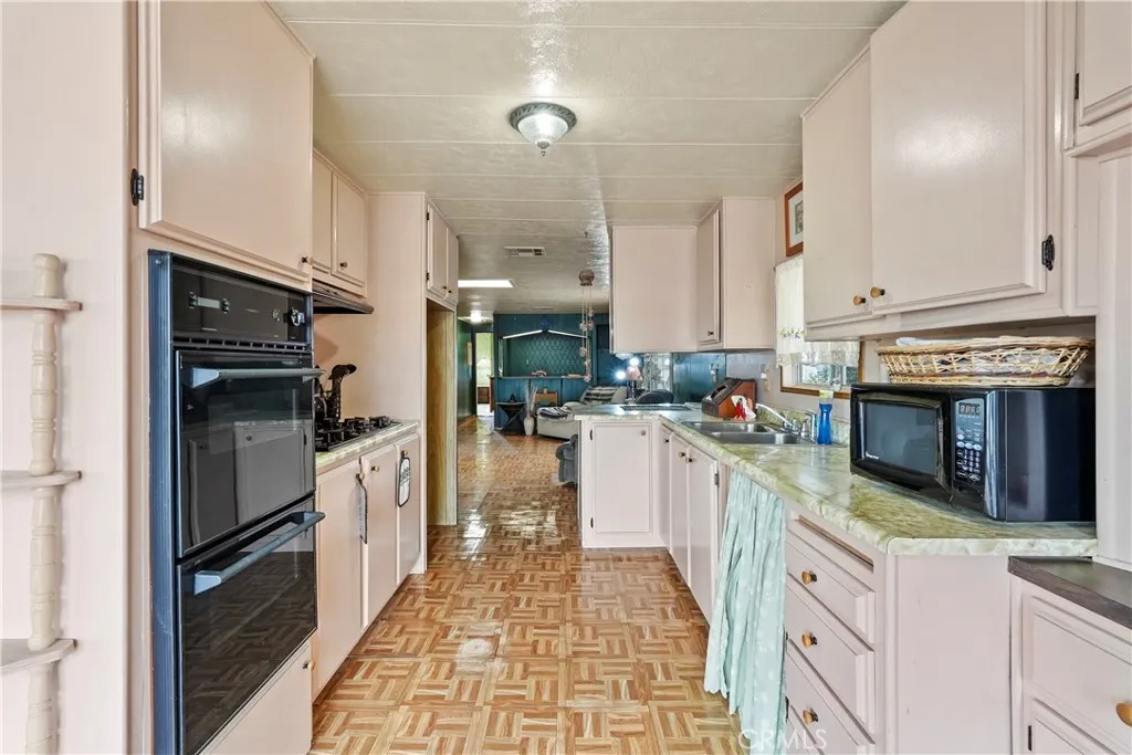 https://cdn.realtyfeed.com/cdn/127/306640997/365a9ffe13dadcd5752b2b9423b1ee25.webp