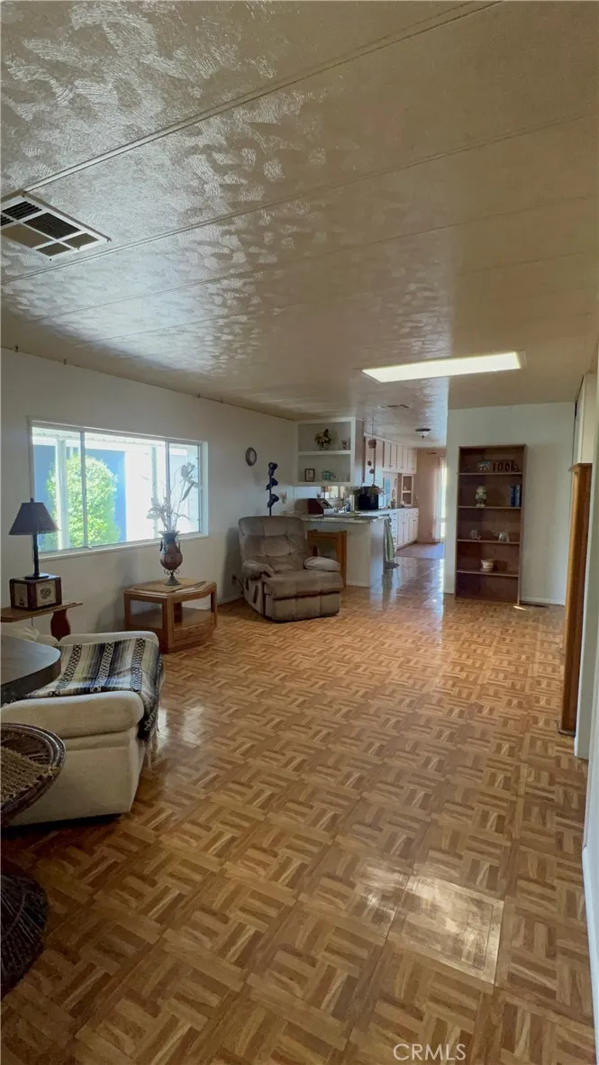 https://cdn.realtyfeed.com/cdn/127/306640997/3b048767d6fe1a0bc42ab0ff870aa8cf.webp
