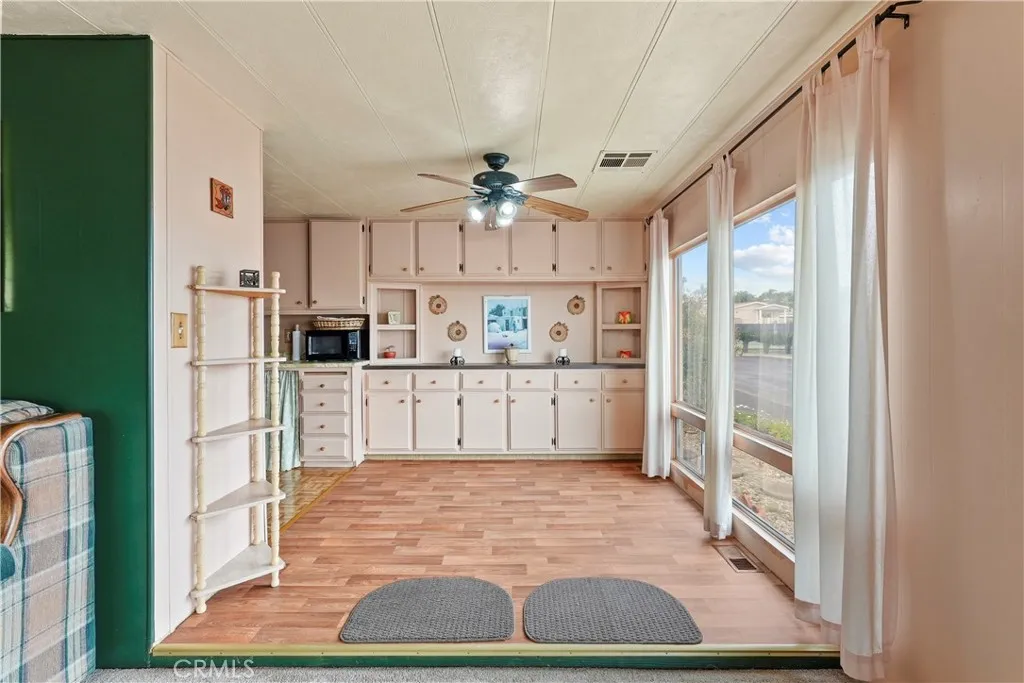 https://cdn.realtyfeed.com/cdn/127/306640997/4568845d938d76f24ba04f05d6b92ec1.webp