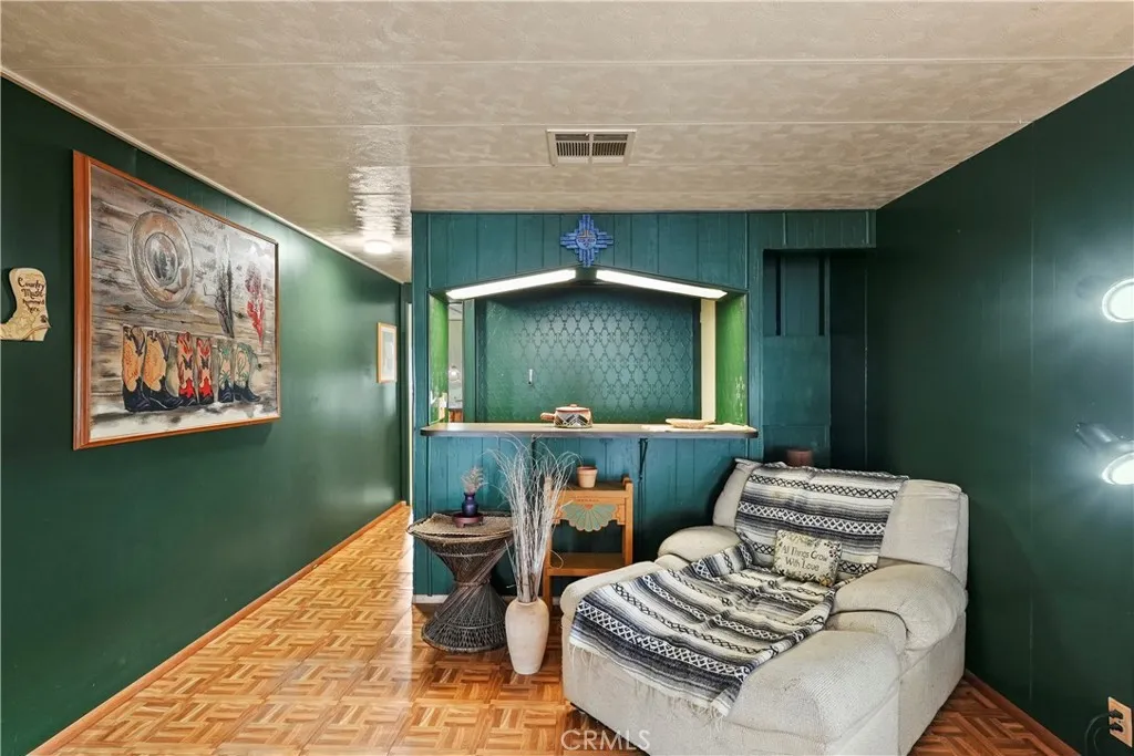 https://cdn.realtyfeed.com/cdn/127/306640997/8457858252152857db5f2c222610c062.webp