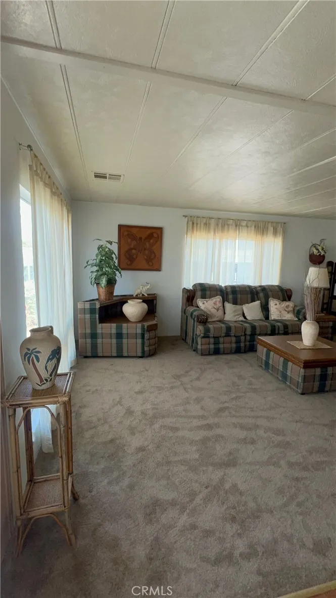https://cdn.realtyfeed.com/cdn/127/306640997/ce5dcf9aa85f2f53597f6f63e1209c9a.webp