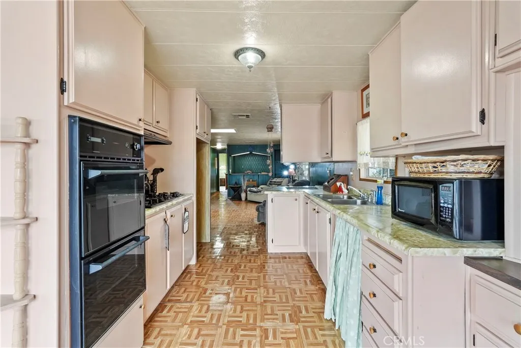 https://cdn.realtyfeed.com/cdn/127/306640997/de0f9ff00b75c9c6a5d0693ca370bd62.webp