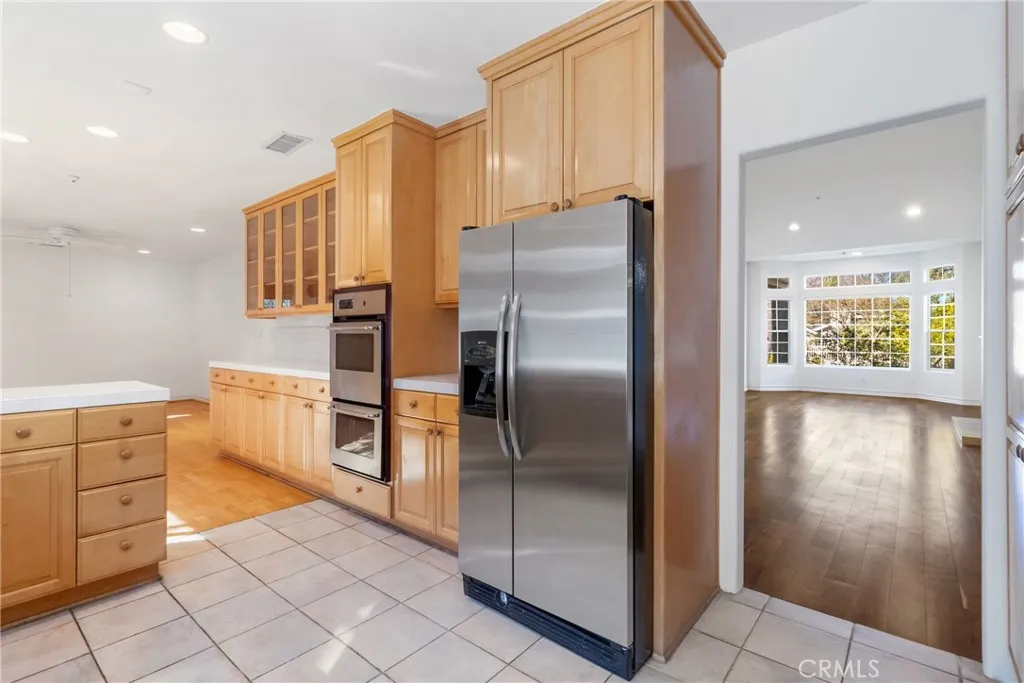 22068 Martinez Street, Woodland Hills, CA 91364 - Photo 5 of 22, Woodland Hills, CA