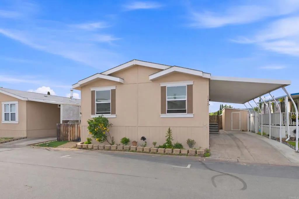 https://cdn.realtyfeed.com/cdn/127/306641064/0c14abad8b94be1679baafd678ef9f89.webp