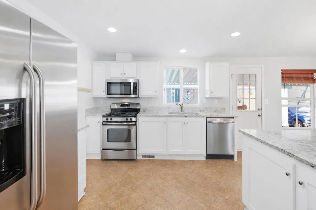 https://cdn.realtyfeed.com/cdn/127/306641064/20ac119bd48cc898062b67f51c52debf.webp