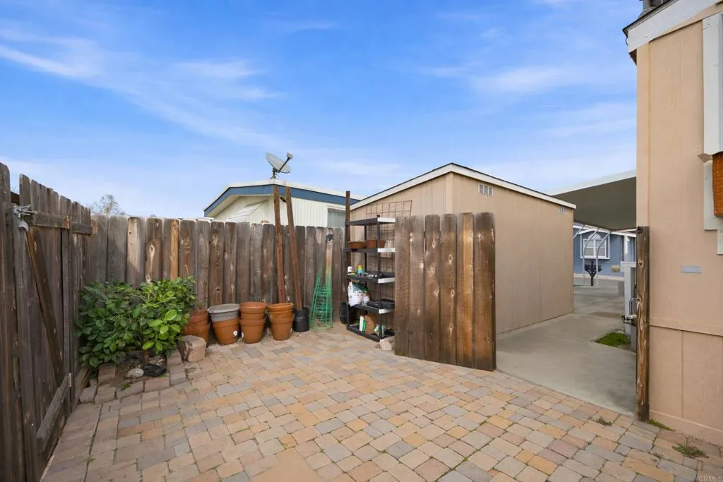 https://cdn.realtyfeed.com/cdn/127/306641064/4a39a5291d1aa3b1d925bc20873d453d.webp