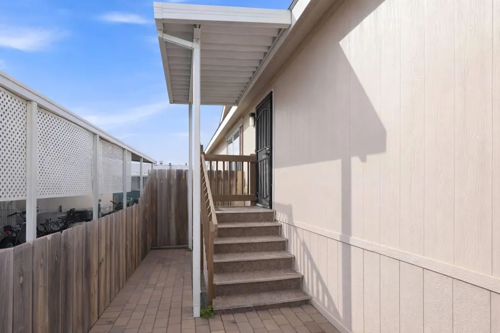 https://cdn.realtyfeed.com/cdn/127/306641064/61e403fb92f500b608905439902d1d56.webp