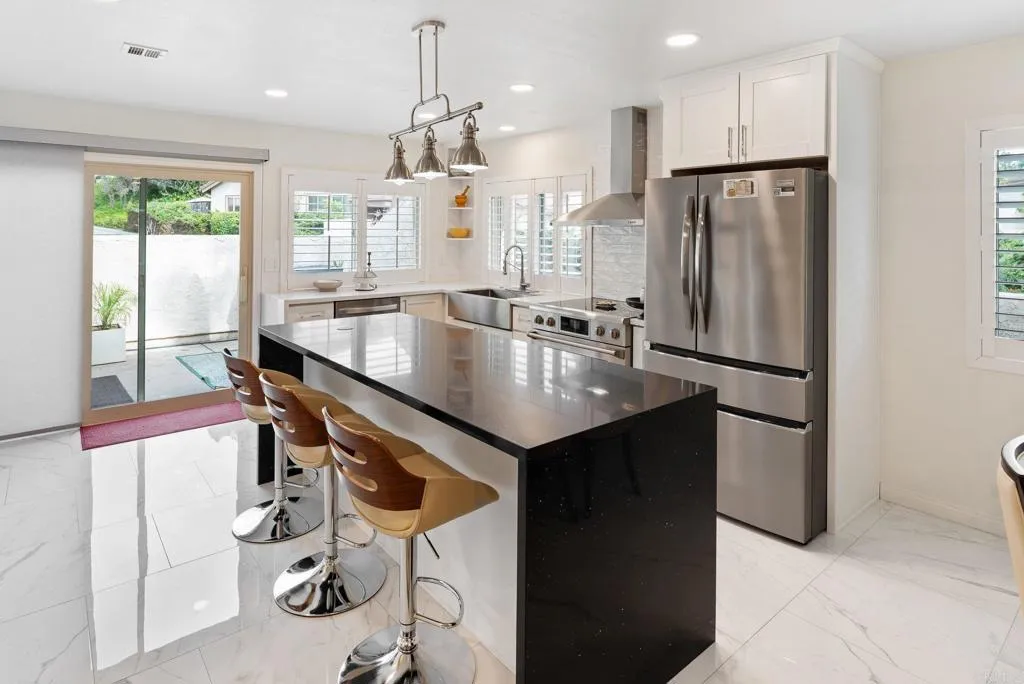 Photo #2: PTP2601076 Listing: Photo #2