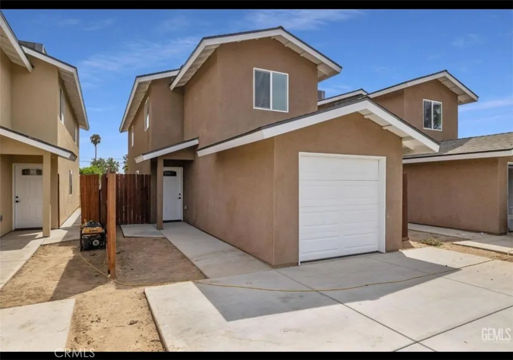 Bakersfield, CA 93305