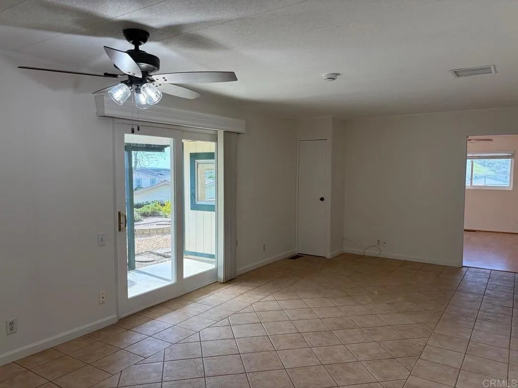 https://cdn.realtyfeed.com/cdn/127/306641347/59db114094a626c0a85c7666c7dce0c5.webp
