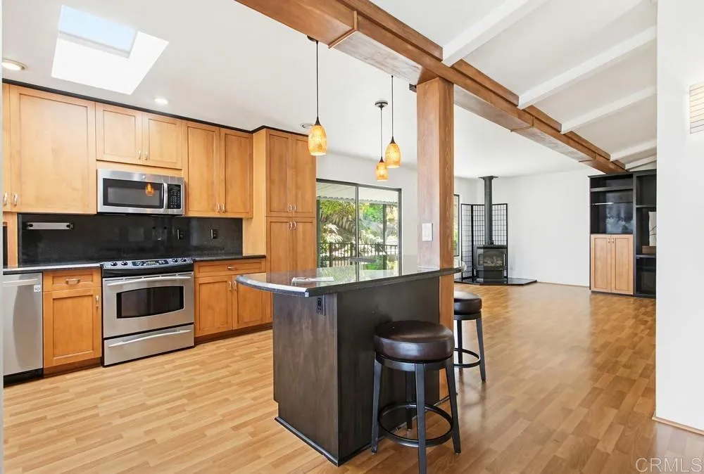 https://cdn.realtyfeed.com/cdn/127/306641354/969c660bc9193ca66c11d59ff643888b.webp