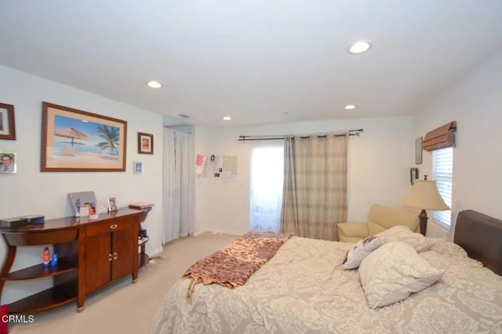 328 Newbury Vista Lane, Thousand Oaks, CA 91320 - Photo 5 of 11, Thousand Oaks, CA