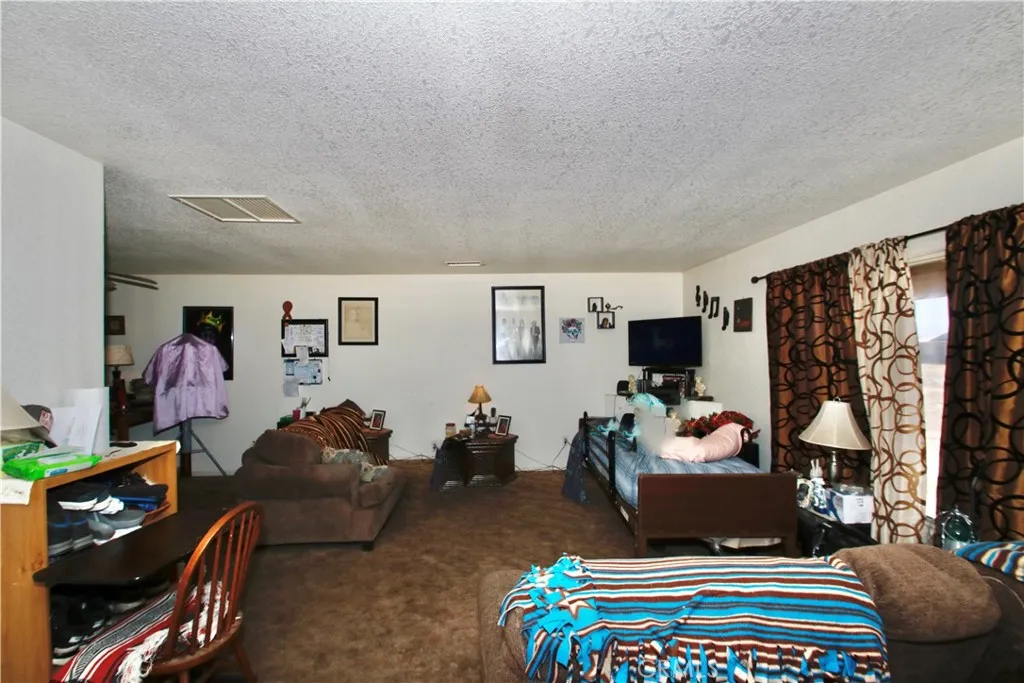7536 Victoria, Yucca Valley, CA 92284 - Photo 5 of 24, Yucca Valley, CA