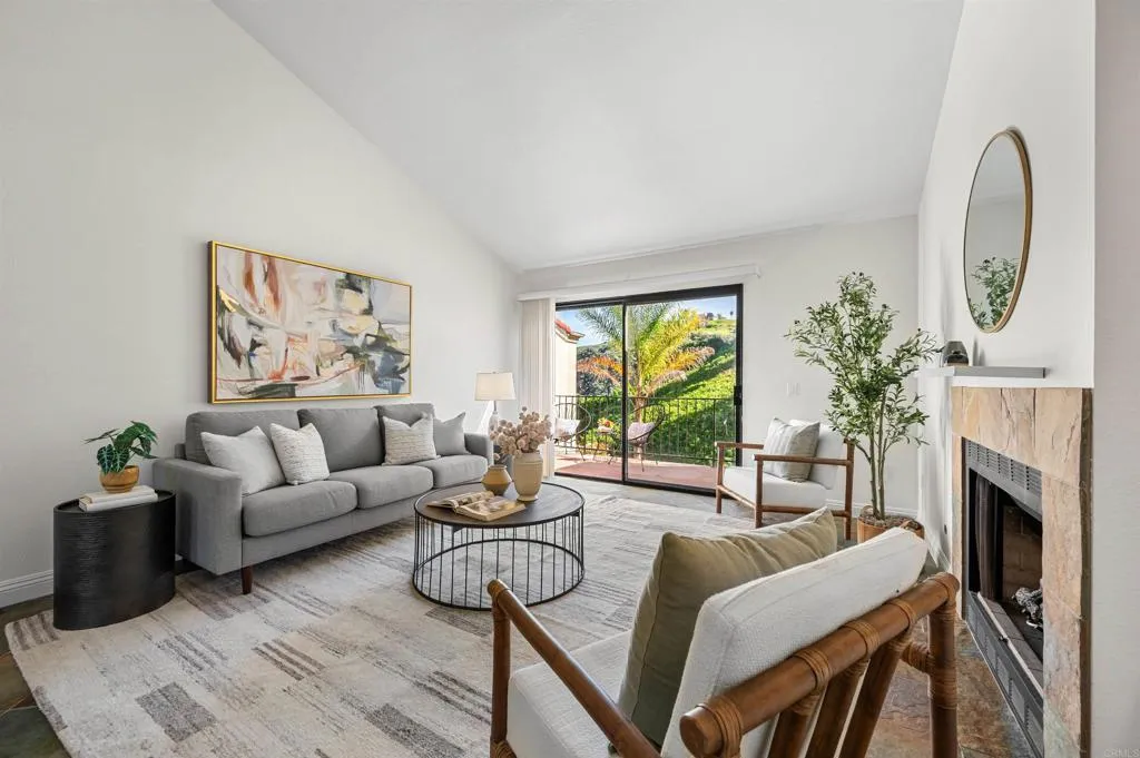 2406 Altisma Way UNIT A, Carlsbad, CA, 92009