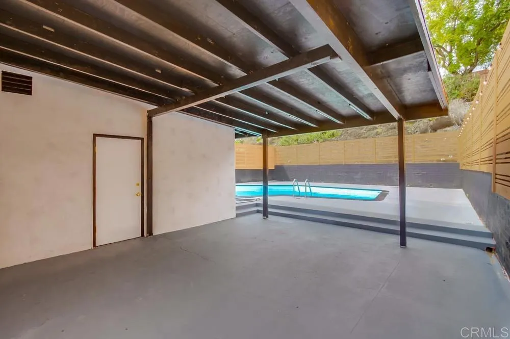 https://cdn.realtyfeed.com/cdn/127/306641483/0e3ea0c921607ff102ef119f38b3422d.webp