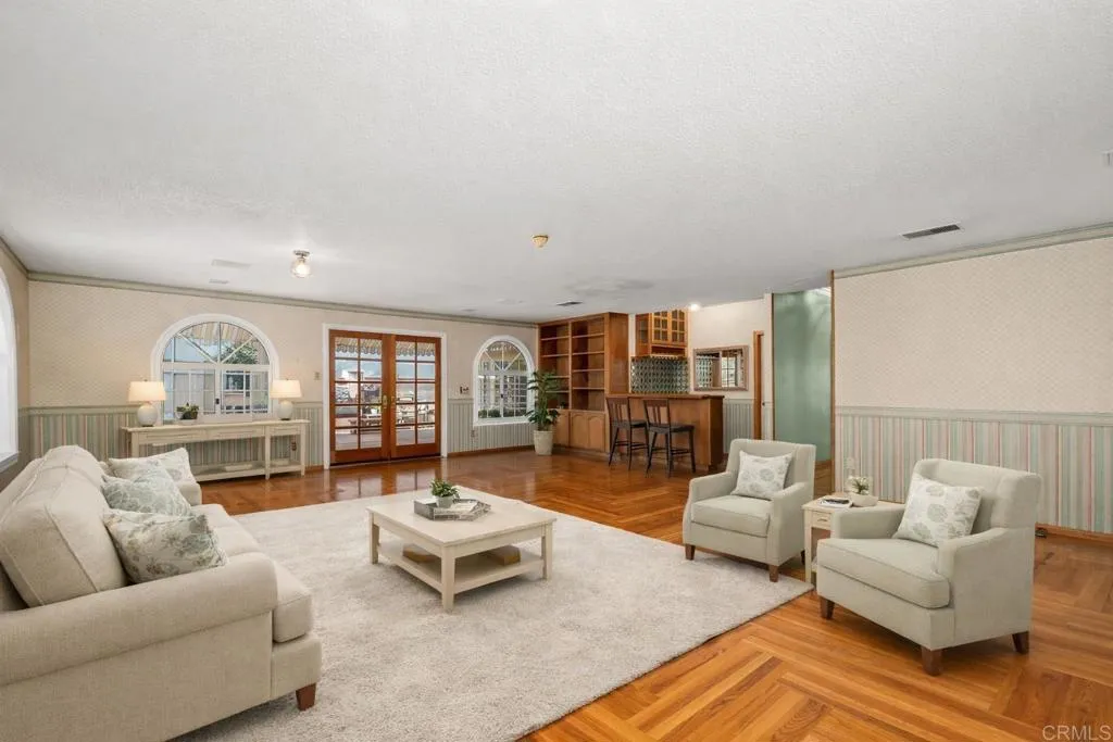 https://cdn.realtyfeed.com/cdn/127/306641522/b8d2351a1c32d004fb2998e84623747e.webp