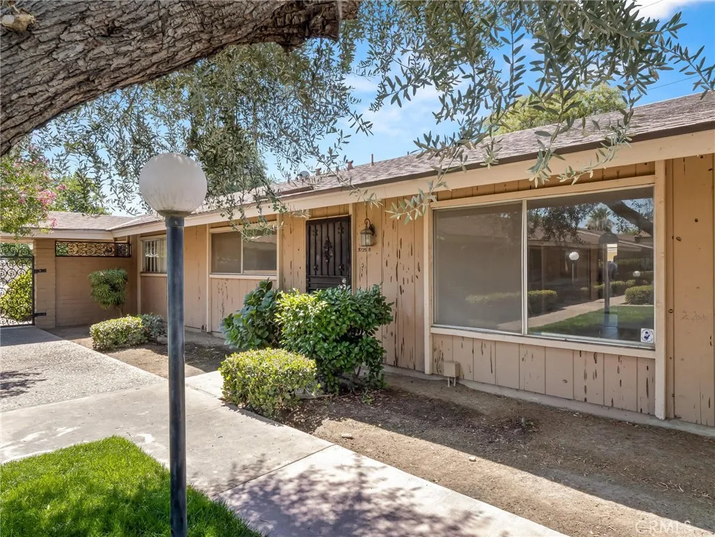 3725 N Fruit Avenue Unit B, Fresno, CA 93705 - Photo 3 of 22, Fresno, CA