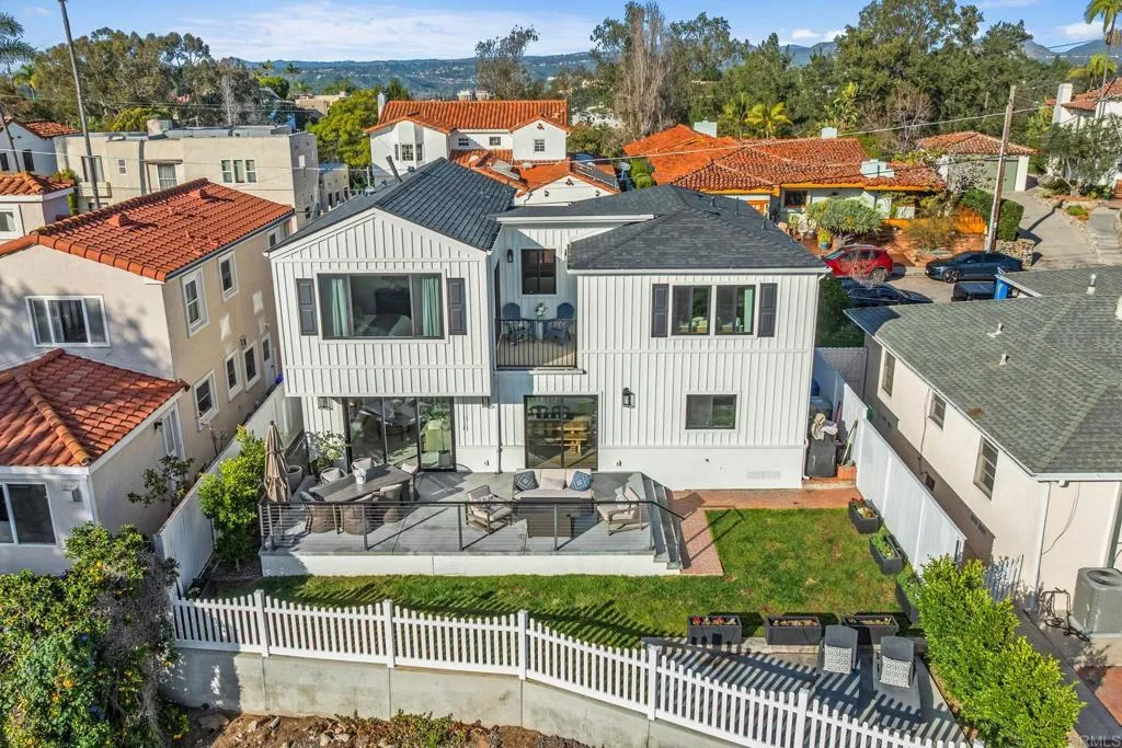 https://cdn.realtyfeed.com/cdn/127/306641576/7555dd53b8b49ade4126de57855549bb.webp