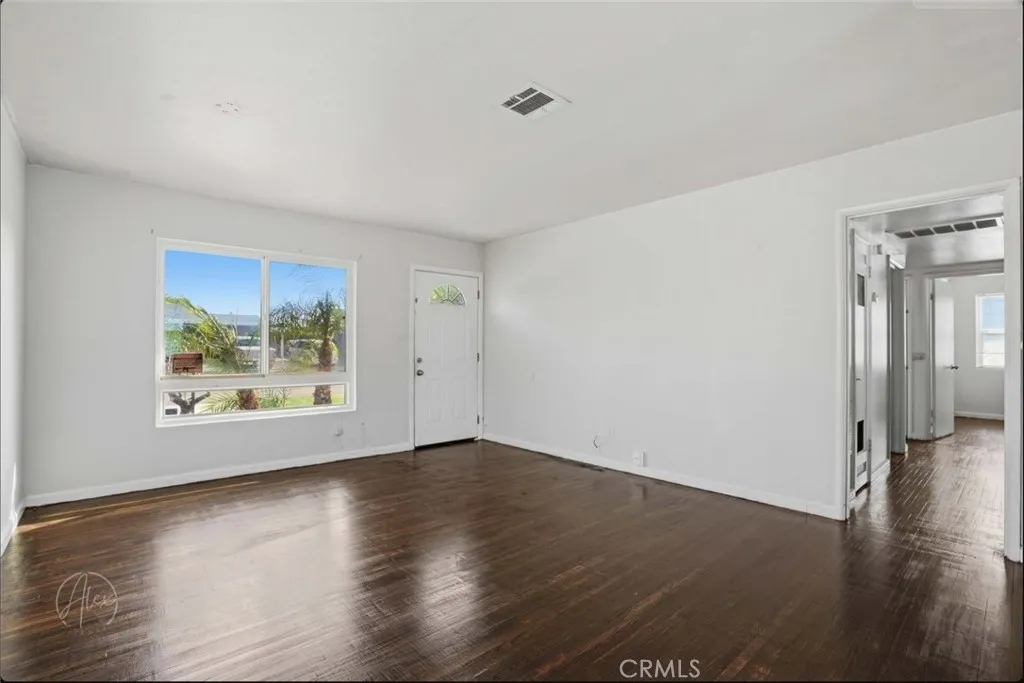 305 Jones Street, Bakersfield, CA 93309 - Photo 4 of 26, Bakersfield, CA