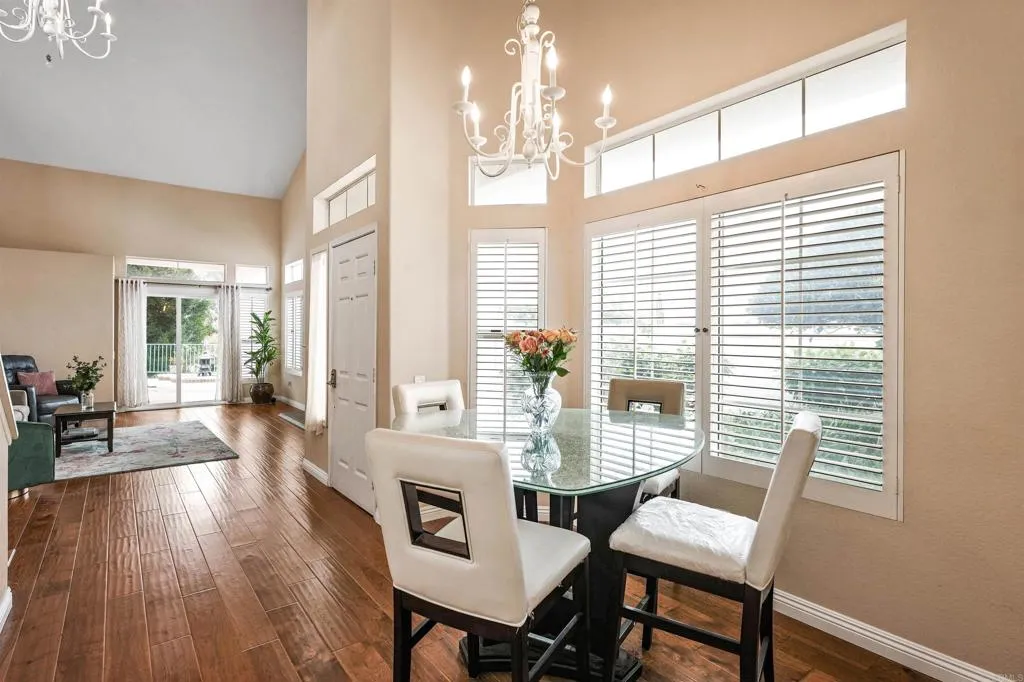 https://cdn.realtyfeed.com/cdn/127/306641724/5382f054266ea8ac9a89df4695195ea8.webp