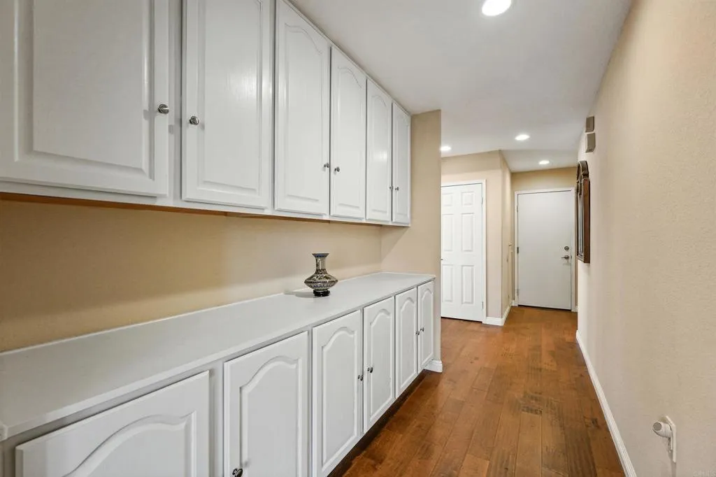 https://cdn.realtyfeed.com/cdn/127/306641724/803c13d29d4296eae3926cae27abb0b9.webp