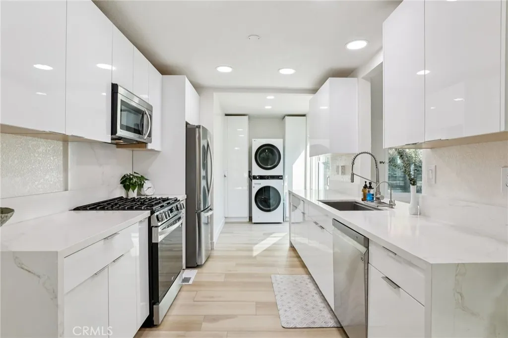 142 Marion Boulevard