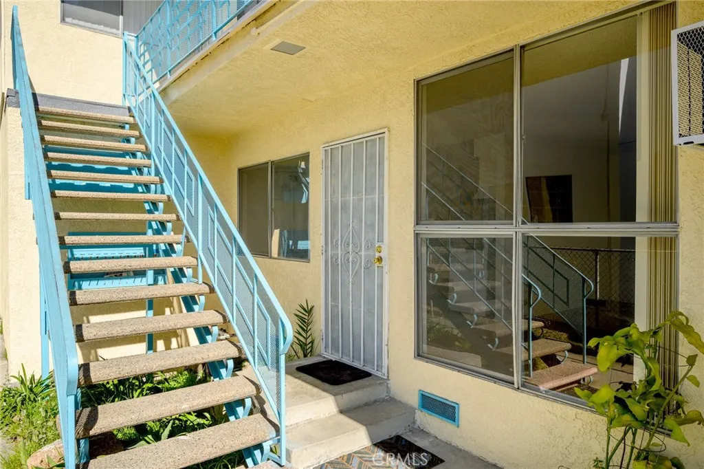 208 E Chevy Chase Drive Unit 1, Glendale, CA 91205 - Photo 2 of 16, Glendale, CA