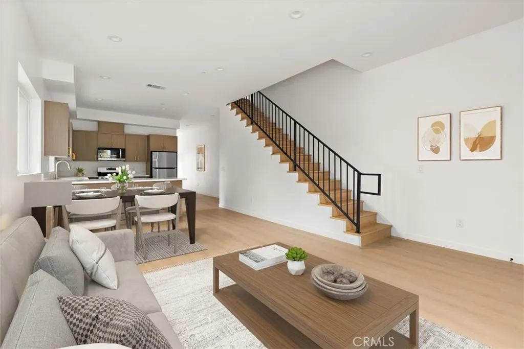 642 E Fairview Boulevard Unit A, Inglewood, CA 90302 - Photo 2 of 19, Inglewood, CA