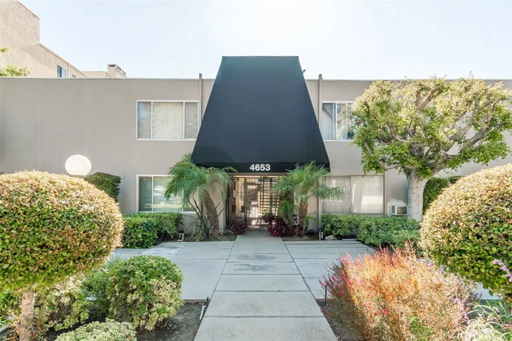 Sherman Oaks, CA 91423