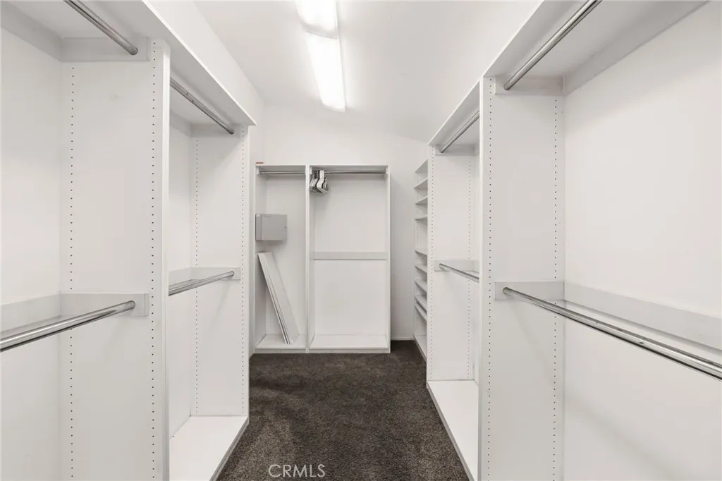 https://cdn.realtyfeed.com/cdn/127/306641788/068f5e9fc6d81a3e59f4a802ac712554.webp