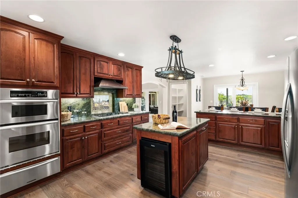 https://cdn.realtyfeed.com/cdn/127/306641788/175f53c862679bb7654cd55caae23a95.webp