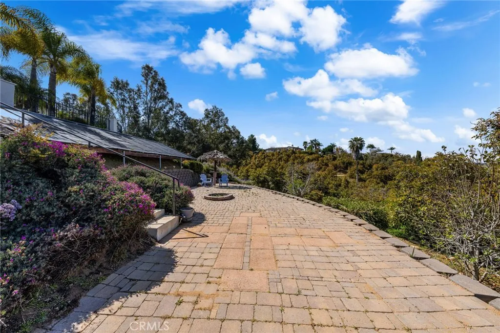 https://cdn.realtyfeed.com/cdn/127/306641788/1ded98be7e285840ff6fb715e9648cd5.webp