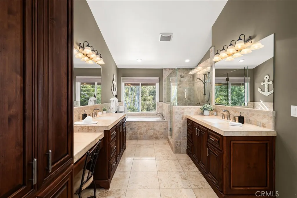 https://cdn.realtyfeed.com/cdn/127/306641788/b66d80891ae468587e5879676287aa0b.webp