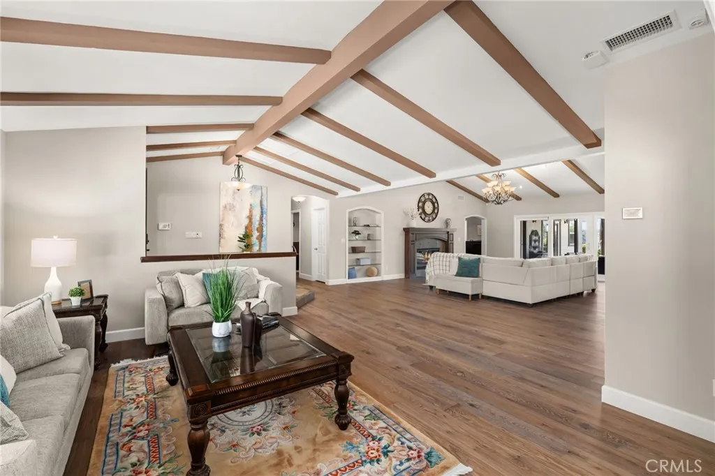 https://cdn.realtyfeed.com/cdn/127/306641788/d891b167bd797414e5fd062737bd63d5.webp