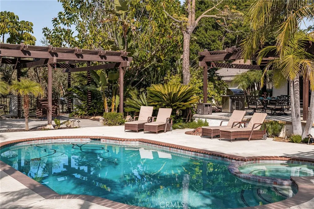 https://cdn.realtyfeed.com/cdn/127/306641788/f0cdf4234eab8cc76ade29f61ca8de34.webp