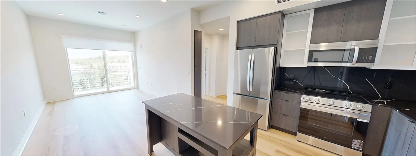 21010 Erwin Street Unit 406, Woodland Hills, CA 91367 - Main photo, Woodland Hills, CA