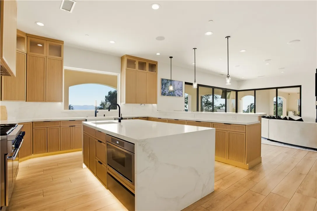 2499 Sierra, Upland, CA, 91784