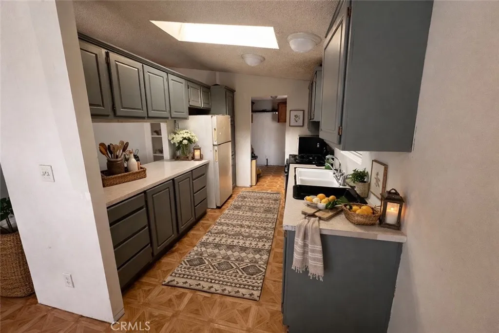 https://cdn.realtyfeed.com/cdn/127/306641911/98cb6afc9f81b181b01f4df964f451bc.webp