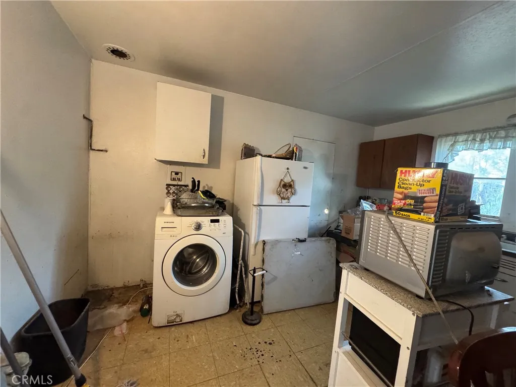 13841 Carson, Trona, CA 93562 - Photo 5 of 17, Trona, CA