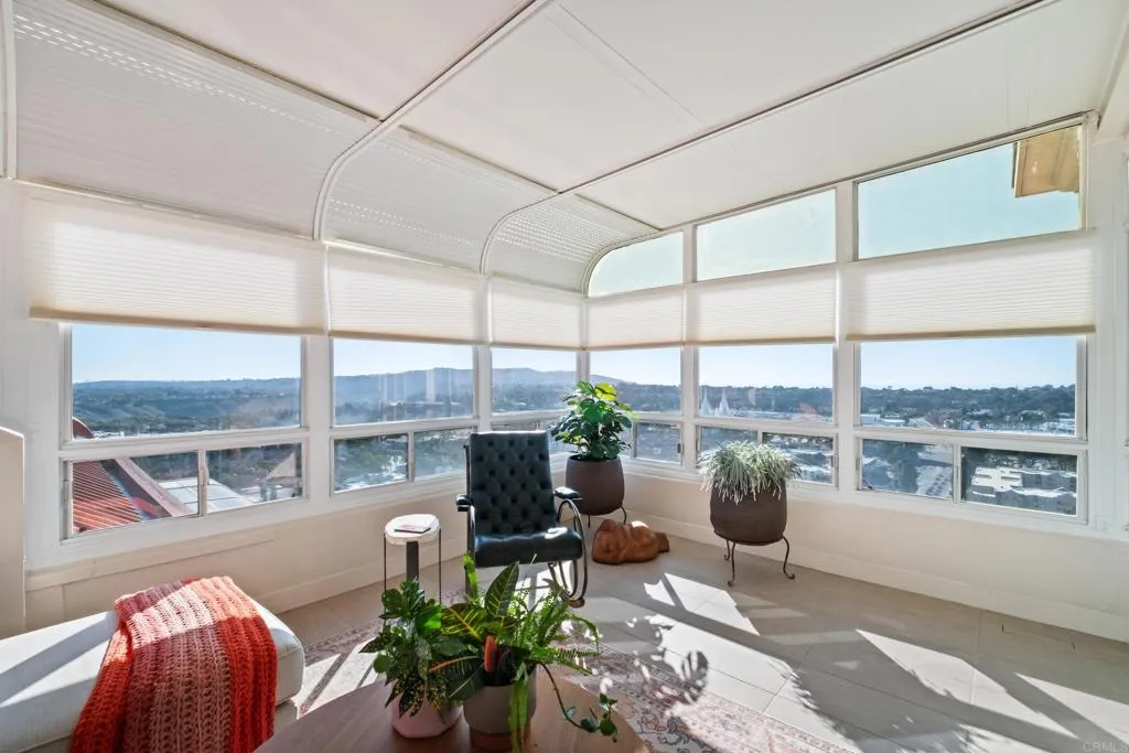 https://cdn.realtyfeed.com/cdn/127/306642031/427c68acf90e4ecd1710f60177e0615e.webp