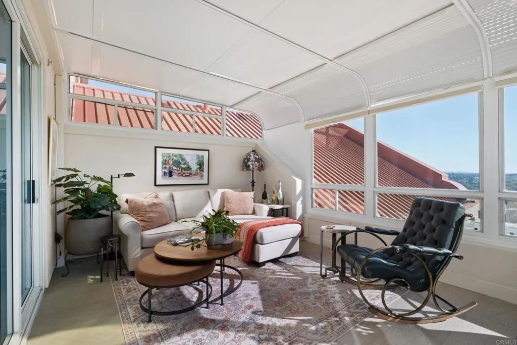 https://cdn.realtyfeed.com/cdn/127/306642031/c758e70c6a6ecaa75cd3704812ac25ef.webp