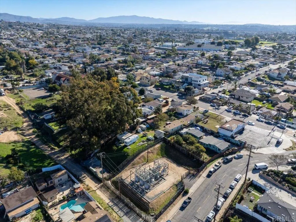 https://cdn.realtyfeed.com/cdn/127/306642033/11de805d4376f88cab96193a7e1a35f5.webp